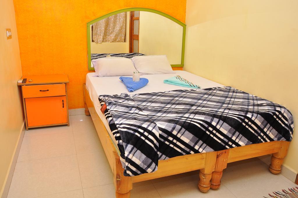 Thilak Home Stay Хампи Екстериор снимка